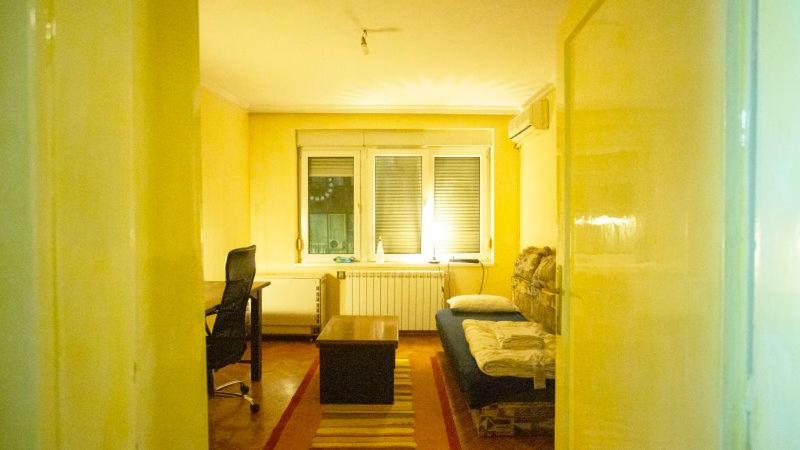 Private Cozy 1 With Shared Kitchen In Appartment, Downtown *